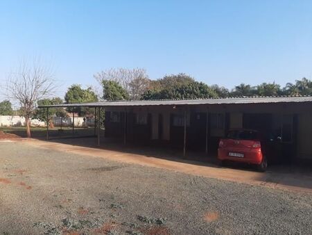 1 Bedroom Apartment in Louis Trichardt