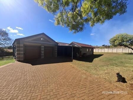 5 Bedroom House in Signal Hill