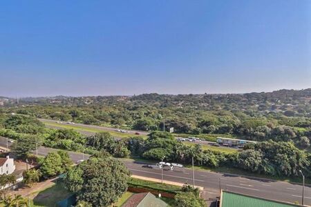 2 Bedroom Apartment in Amanzimtoti