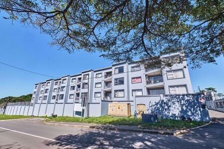 1 Bedroom Apartment in Athlone Park
