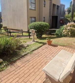 2 Bedroom Townhouse in Bedford Gardens
