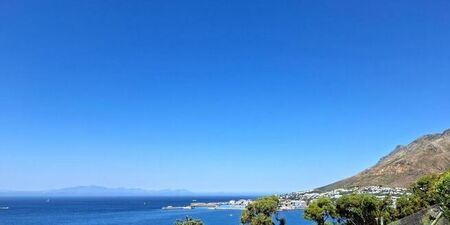 2 Bedroom apartment to rent in Bay View Village, Simons Town