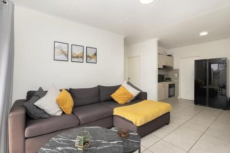 3 Bedroom Apartment in Parow Central
