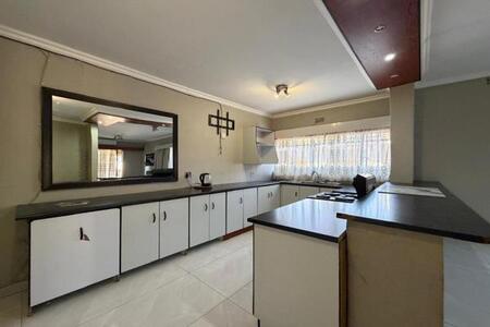 3 Bedroom House in Vanderbijlpark Cw
