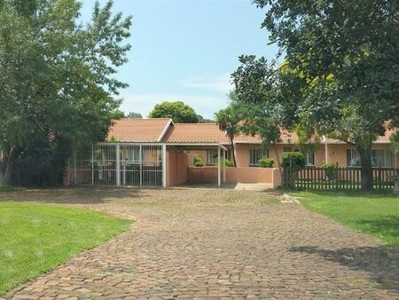 2 Bedroom Simplex in Dinwiddie