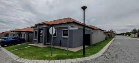3 Bedroom townhouse - sectional to rent in Trichardt, Secunda