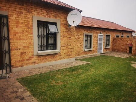 2 Bedroom duplex townhouse - freehold to rent in Trichardt, Secunda
