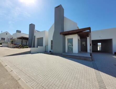 2 Bedroom House in Saldanha