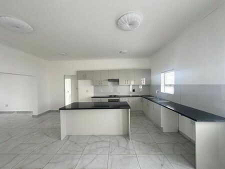 4 Bedroom House in Laguna Sands