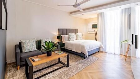Studio Apartment in Century City