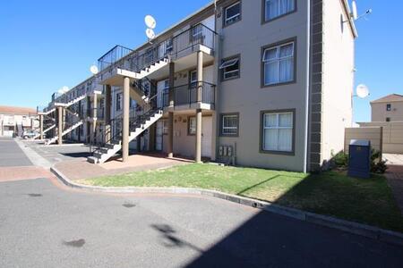 2 Bedroom House in Guldenland