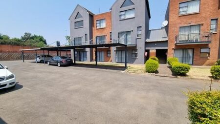 1 Bedroom Apartment in Weltevreden Park