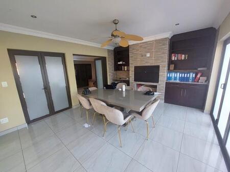 4 Bedroom House in Montana Park