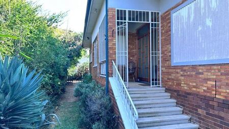 2 Bedroom house to rent in Orange Grove, Johannesburg