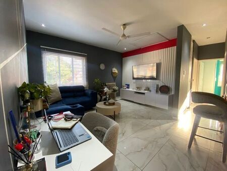 2 Bedroom apartment to rent in Essenwood, Durban