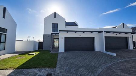 3 Bedroom House in Laguna