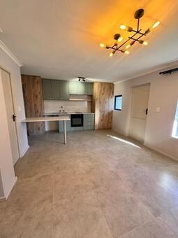 1 Bedroom Apartment in Table View