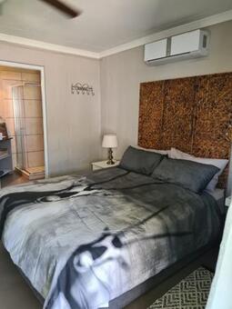 1 Bedroom Flat in Postmasburg