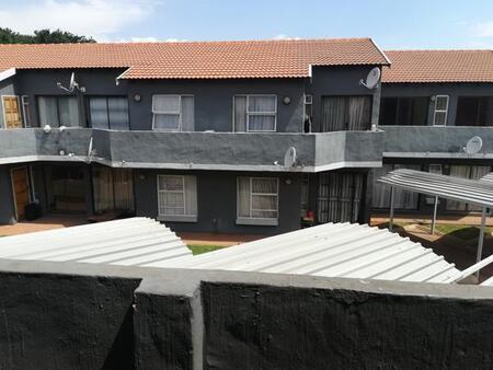 2 Bedroom Flat in Pollak Park