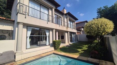 3 Bedroom duplex townhouse - freehold to rent in Sandown, Sandton