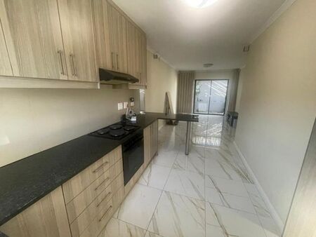 2 Bedroom semi-detached to rent in Heathfield, Cape Town