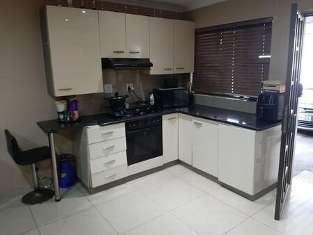 2 Bedroom cottage to rent in Bayview, Chatsworth