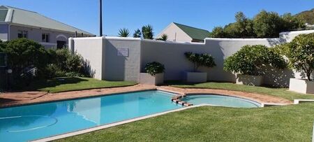 2 Bedroom apartment to rent in Vredehoek, Cape Town