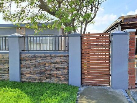 1 Bedroom cottage to rent in Retreat, Cape Town