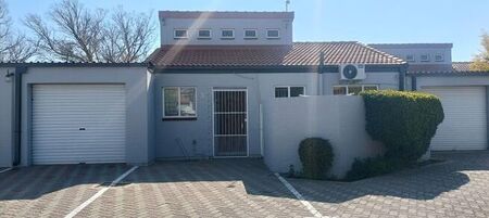 3 Bedroom townhouse - sectional to rent in Welkom Central