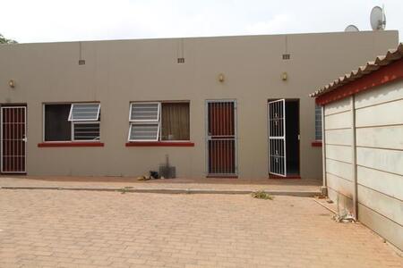 1 Bedroom Flat in Vredenburg