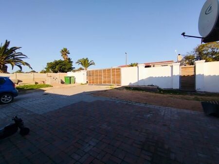 3 Bedroom House in Vredenburg