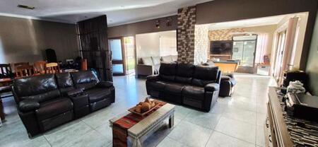 5 Bedroom House in Blydeville