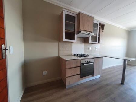 2 Bedroom Apartment in Kameeldrift East