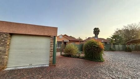 3 Bedroom Townhouse in Doornpoort
