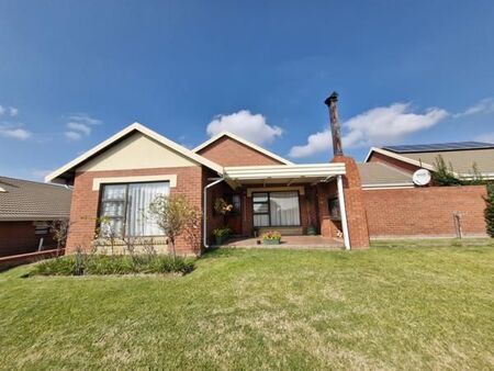 3 Bedroom Townhouse in Eureka