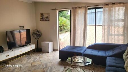 1 Bedroom semi-detached rented in Cresta, Randburg