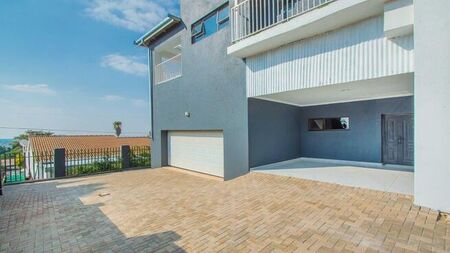 3 Bedroom townhouse - sectional to rent in Constantia Kloof, Roodepoort