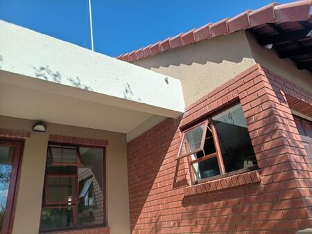 3 Bedroom townhouse - sectional to rent in Bendor, Polokwane