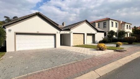4 Bedroom house to rent in Blue Valley Golf Estate, Centurion