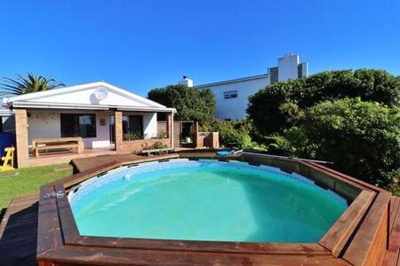 4 Bedroom House in Yzerfontein
