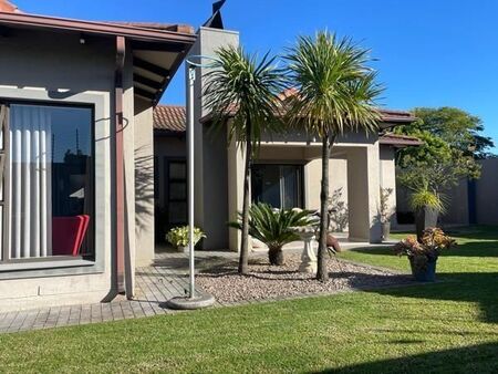 3 Bedroom House in Earls Court Lifestyle Estate
