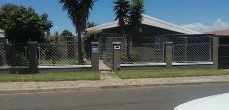 1 Bedroom Apartment in Parow Valley
