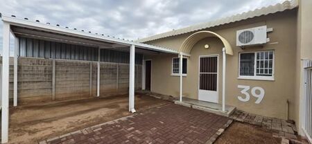 1 Bedroom House in Flora Park
