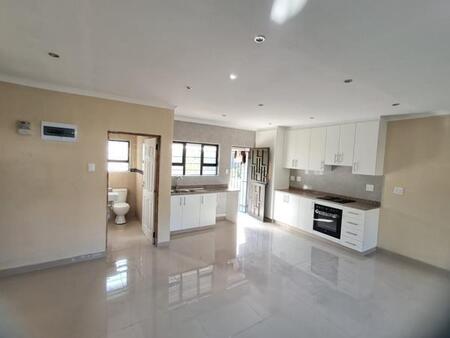 3 Bedroom Simplex in Avoca