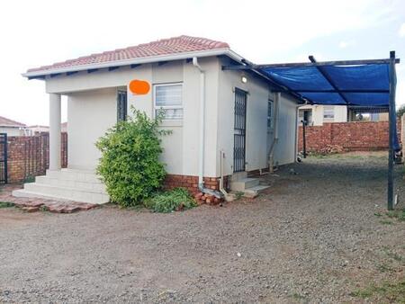 2 Bedroom House in Glenway Estate
