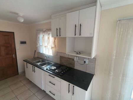 2 Bedroom house to rent in Rosslyn, Akasia