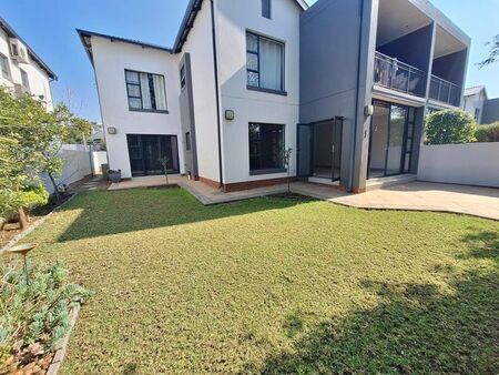 3 Bedroom apartment to rent in Broadacres, Sandton