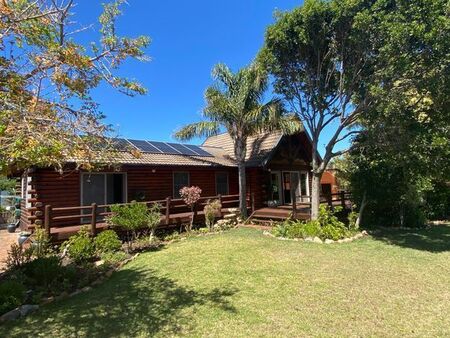 3 Bedroom house to rent in Wilderness Central