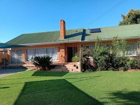 3 Bedroom house rented in Hospitaalpark, Bloemfontein