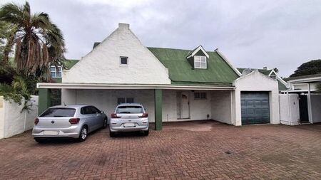 3 Bedroom house to rent in Table View, Blouberg